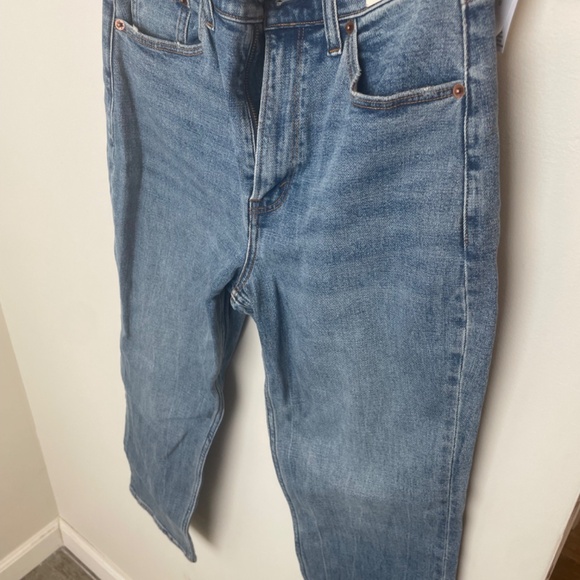 Abercrombie Curve Love - Picture 2 of 4